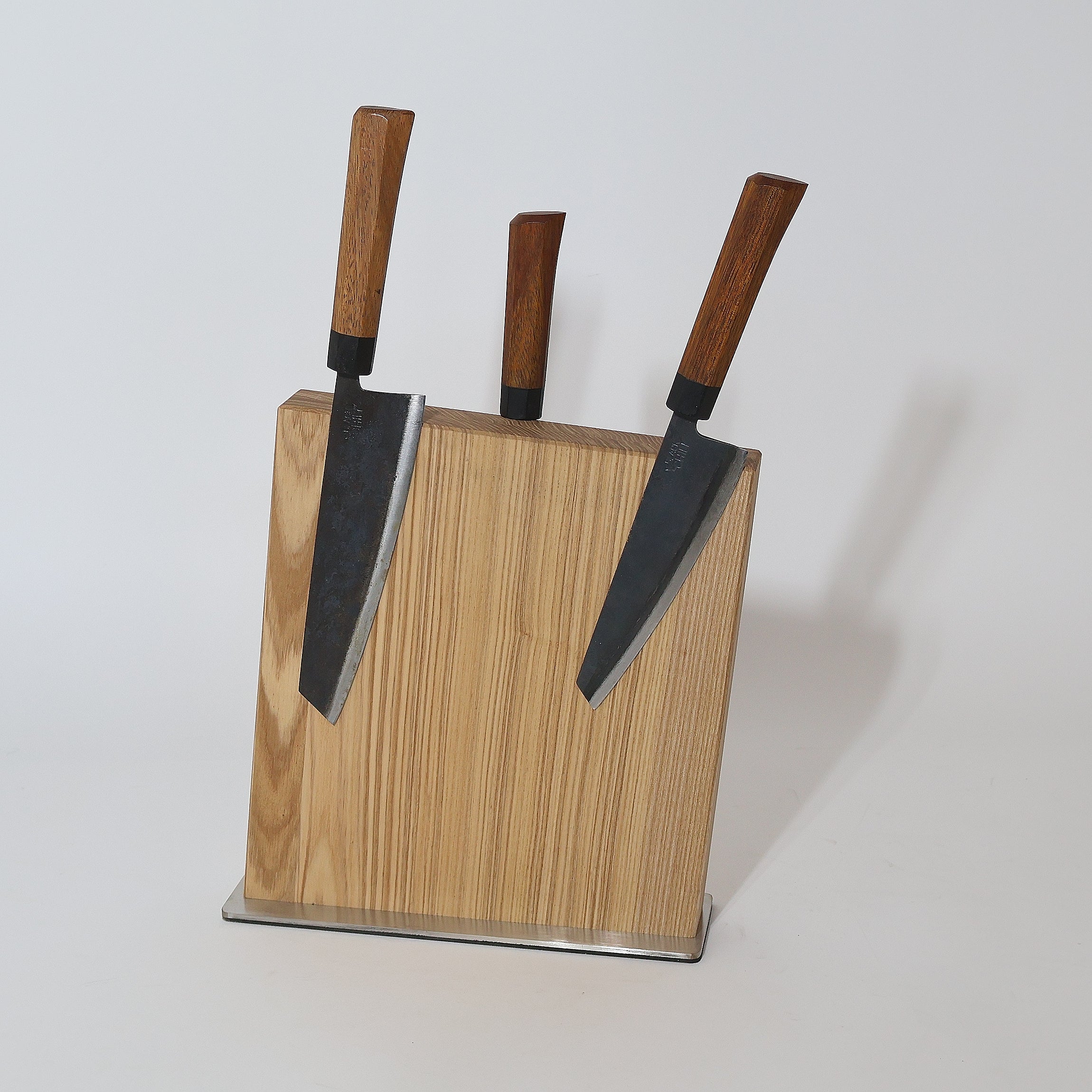 Magnetischer Messerblock Esche „BergBalance“